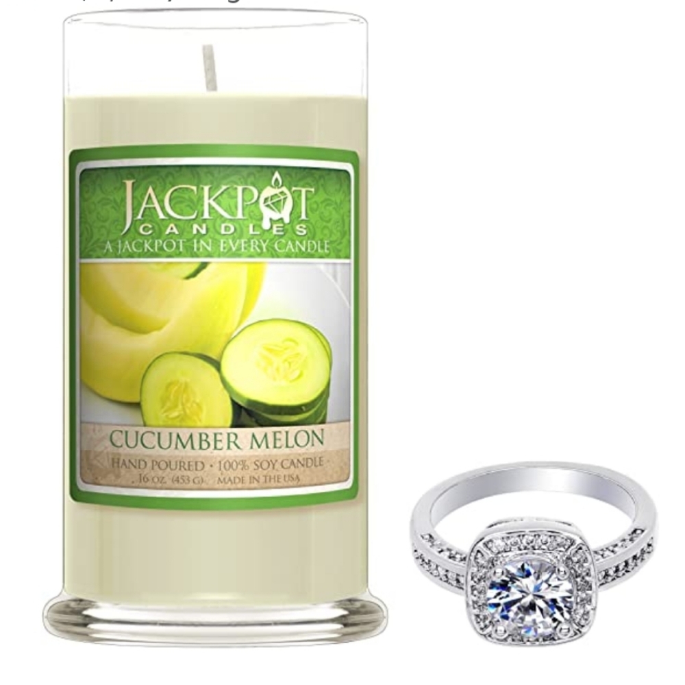 NWT Jackpot Candle - Cucumber Melon with Ring